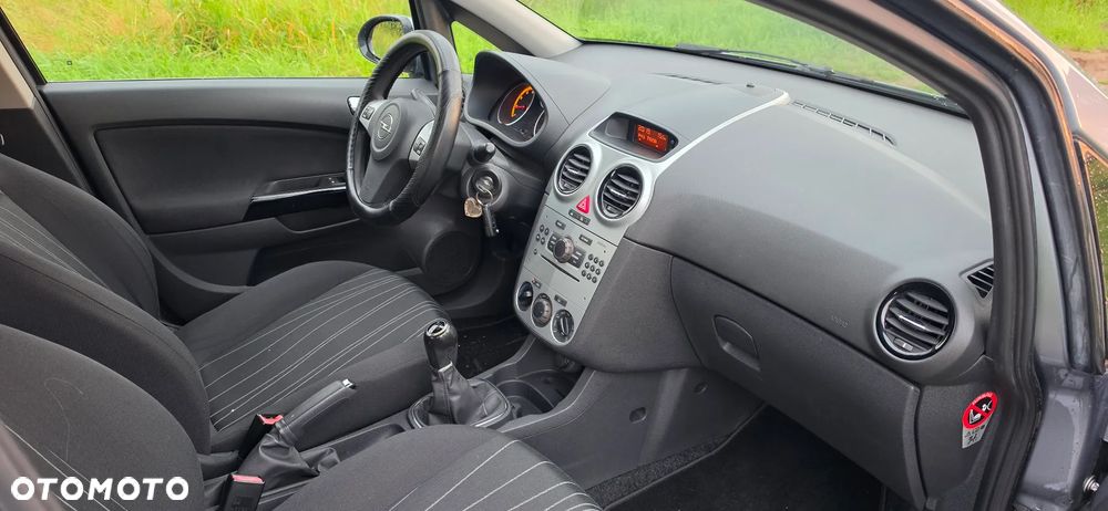 Opel Corsa 1.2 16V Enjoy - 13