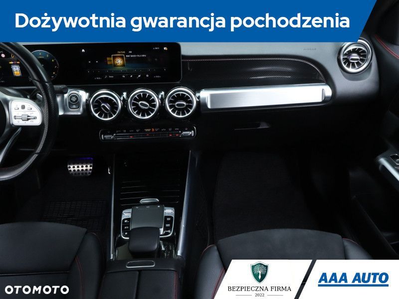 Mercedes-Benz GLB - 10