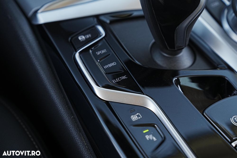 BMW Seria 5 530e xDrive AT PHEV - 17