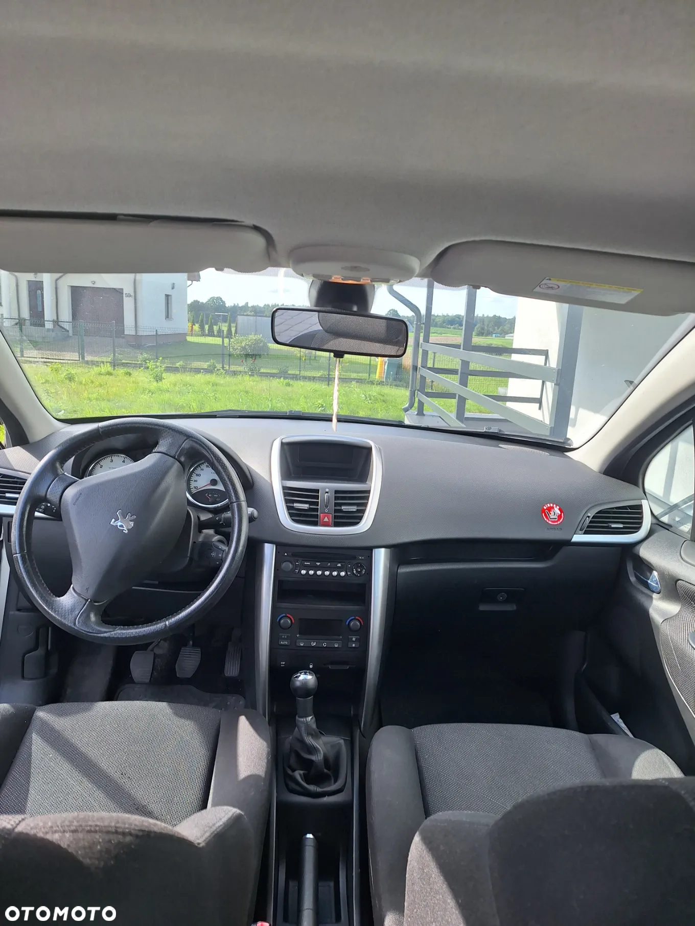 Peugeot 207 110 Sport - 8
