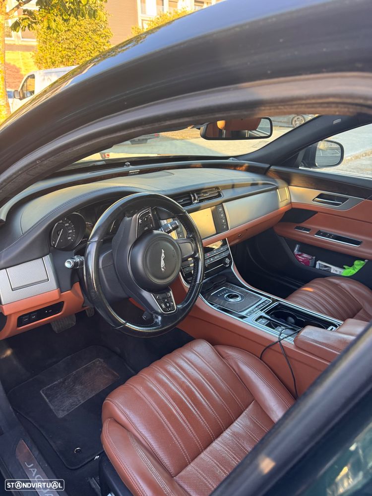 Jaguar XF 2.0 D Prestige AWD Aut. - 7