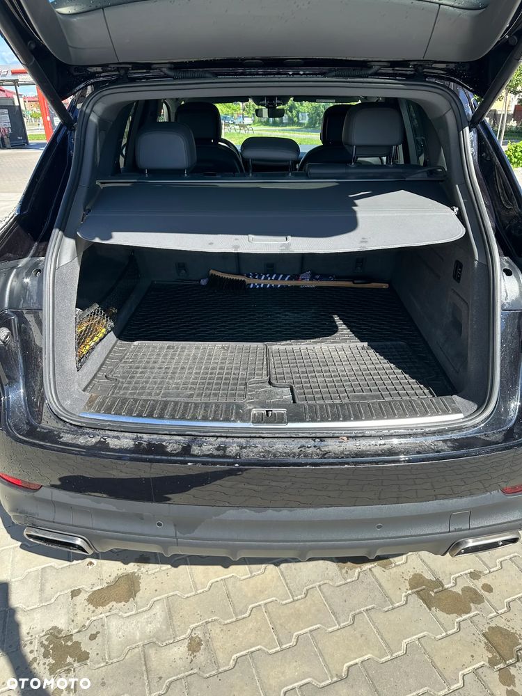 Porsche Cayenne Platinum Edition - 18