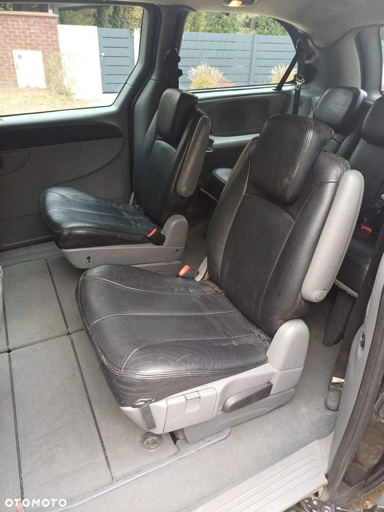 Chrysler Grand Voyager - 8