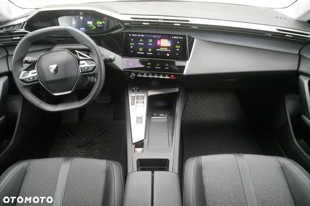 Peugeot 308 - 8