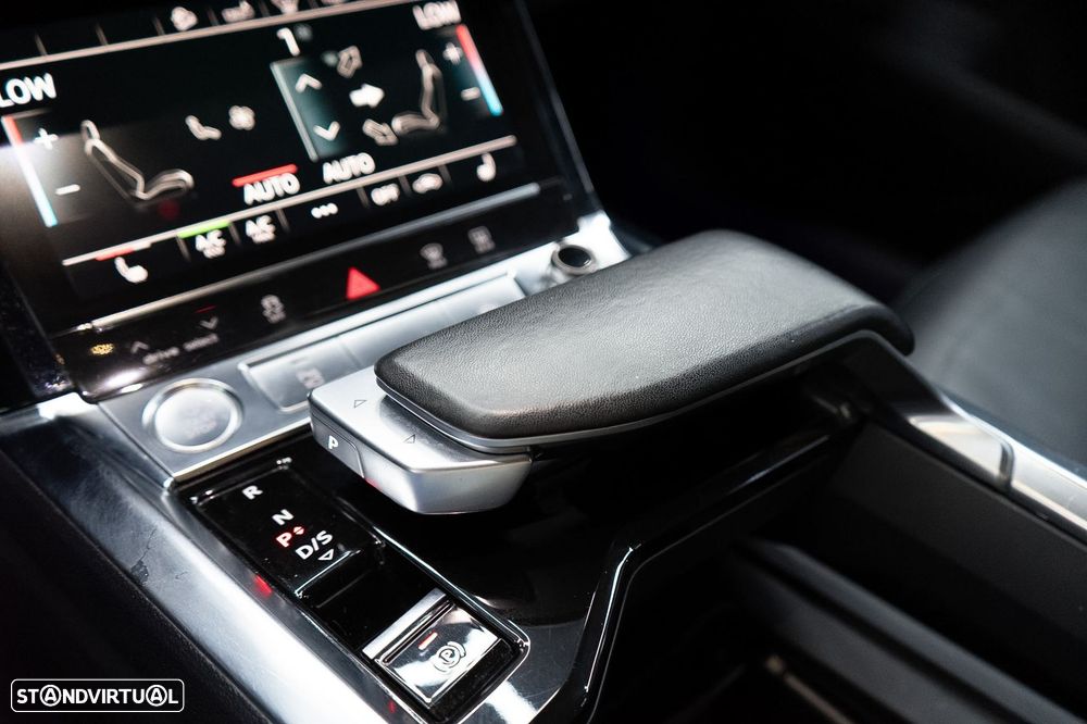 Audi e-tron 55 quattro S line - 33