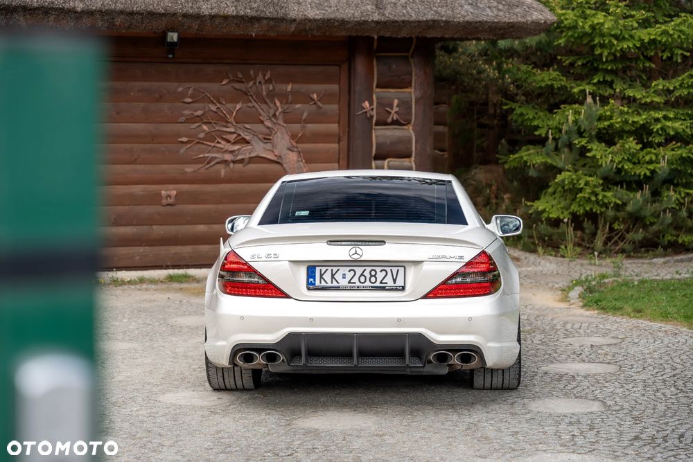Mercedes-Benz SL 63 AMG - 20