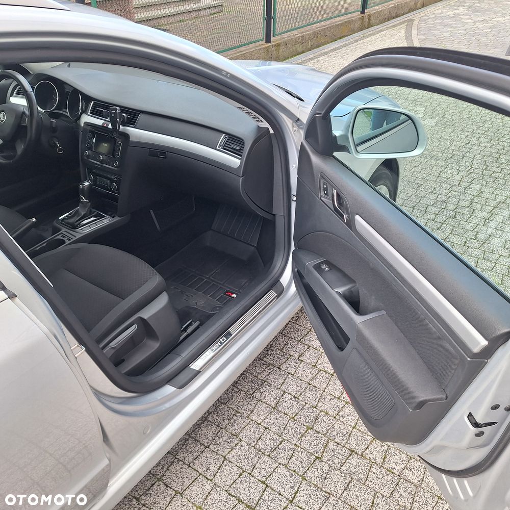 Skoda Superb 2.0 TDI Ambition DSG - 10