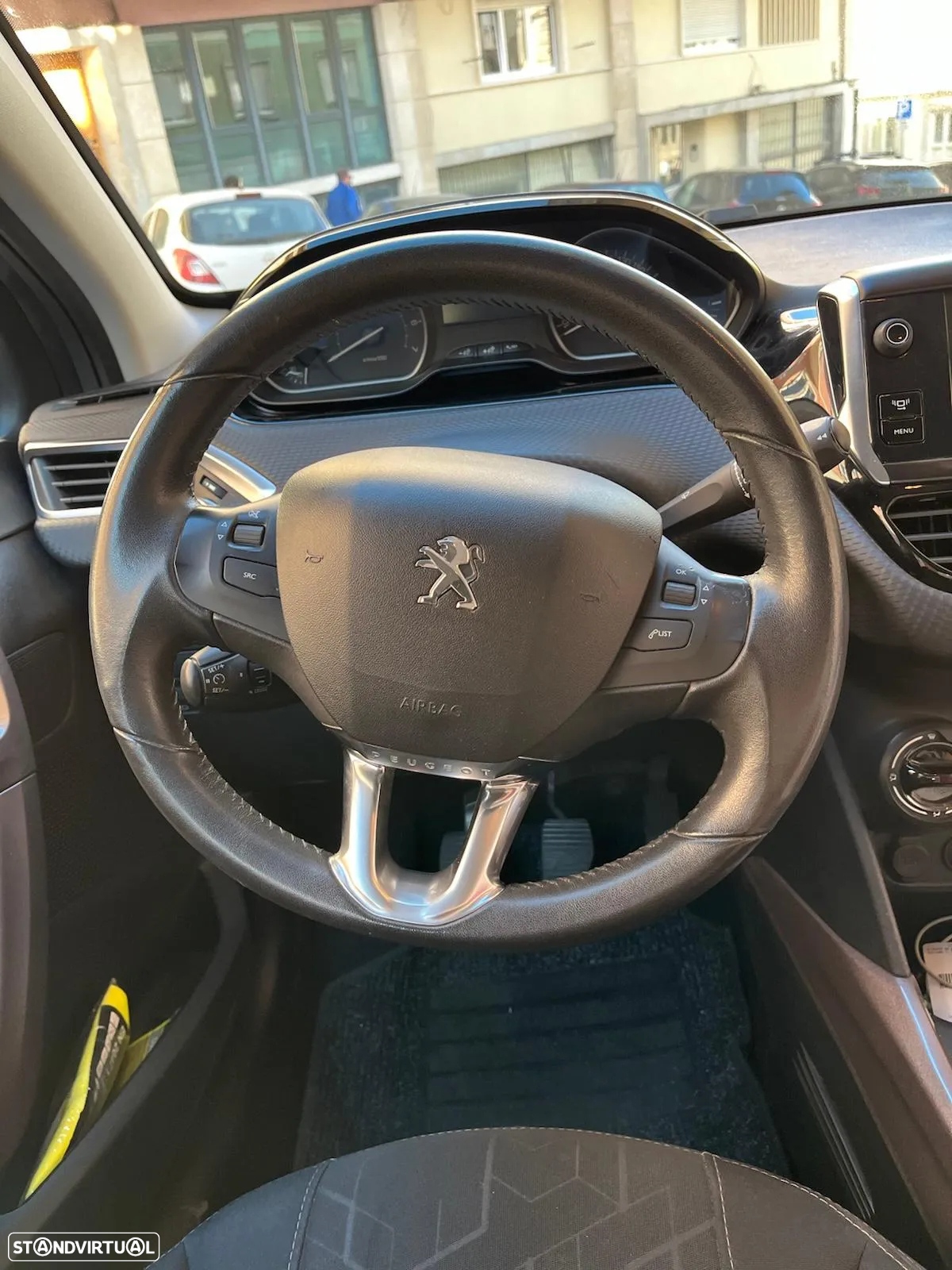 Peugeot 2008 1.2 PureTech Active - 8
