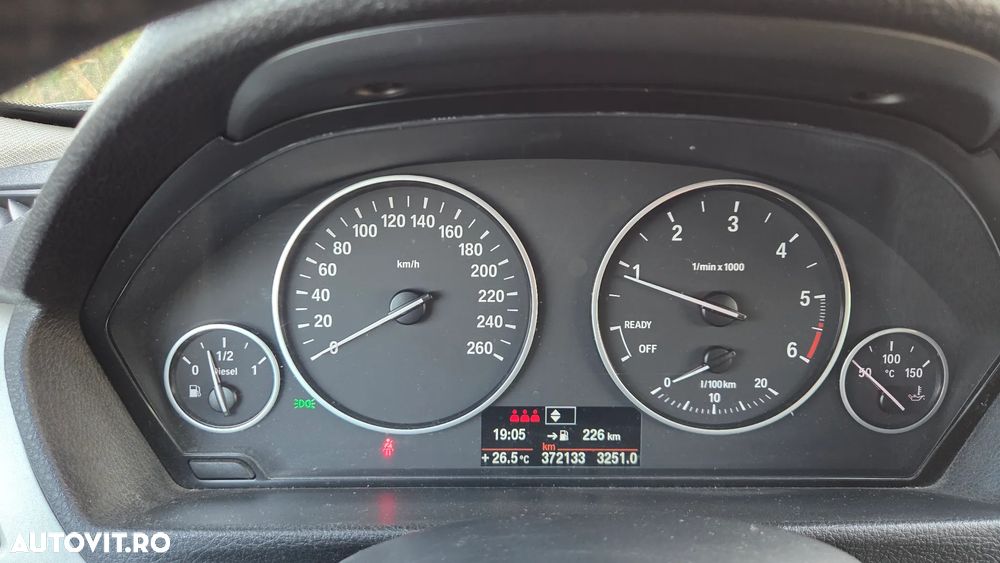 BMW Seria 3 318d xDrive - 7