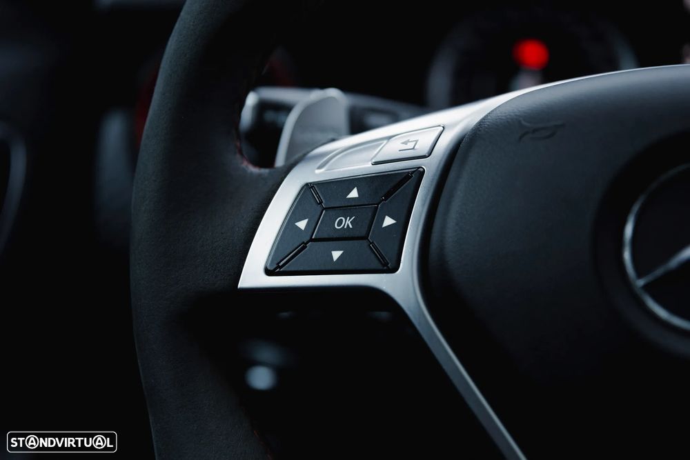 Mercedes-Benz A 45 AMG 4-Matic - 11