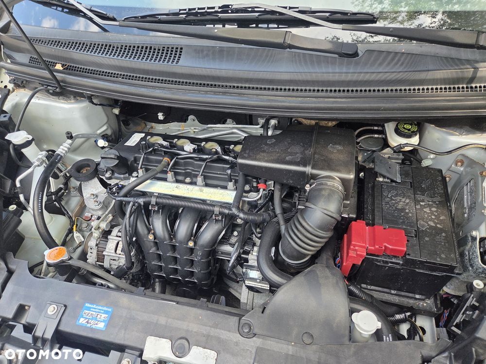 Mitsubishi Colt - 8
