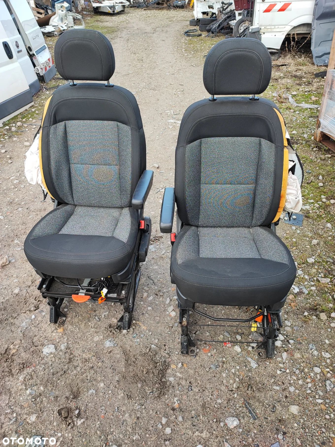 Fotele lewy prawy RAM PROMASTER obrotnica Ducato Jumper Boxer - 1