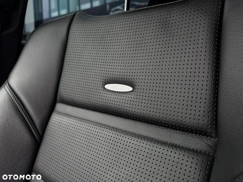 Mercedes-Benz Klasa E - 32