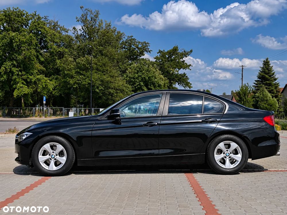 BMW Seria 3 320d Efficient Dynamics Edition - 5