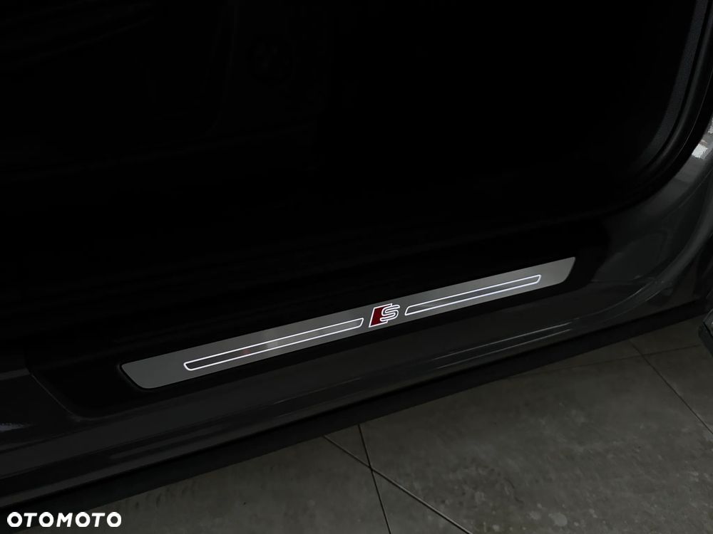 Audi Q5 40 TDI quattro S tronic S line - 24