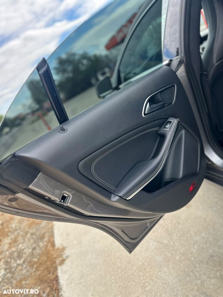 Mercedes-Benz CLA 180 - 21