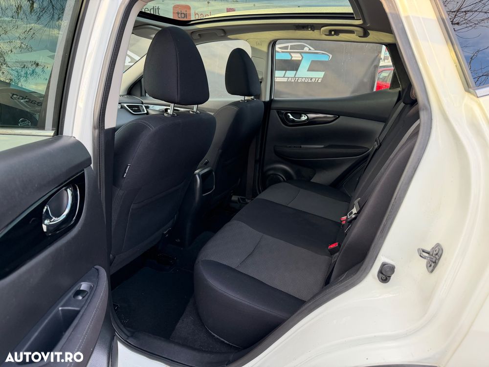 Nissan Qashqai 1.6 DCI N-Connecta - 14