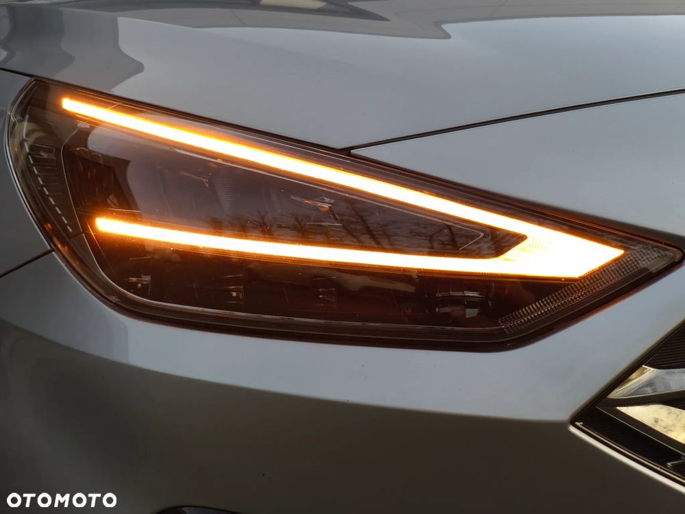 Hyundai i30 1.5 T-GDI 48V Smart - 40