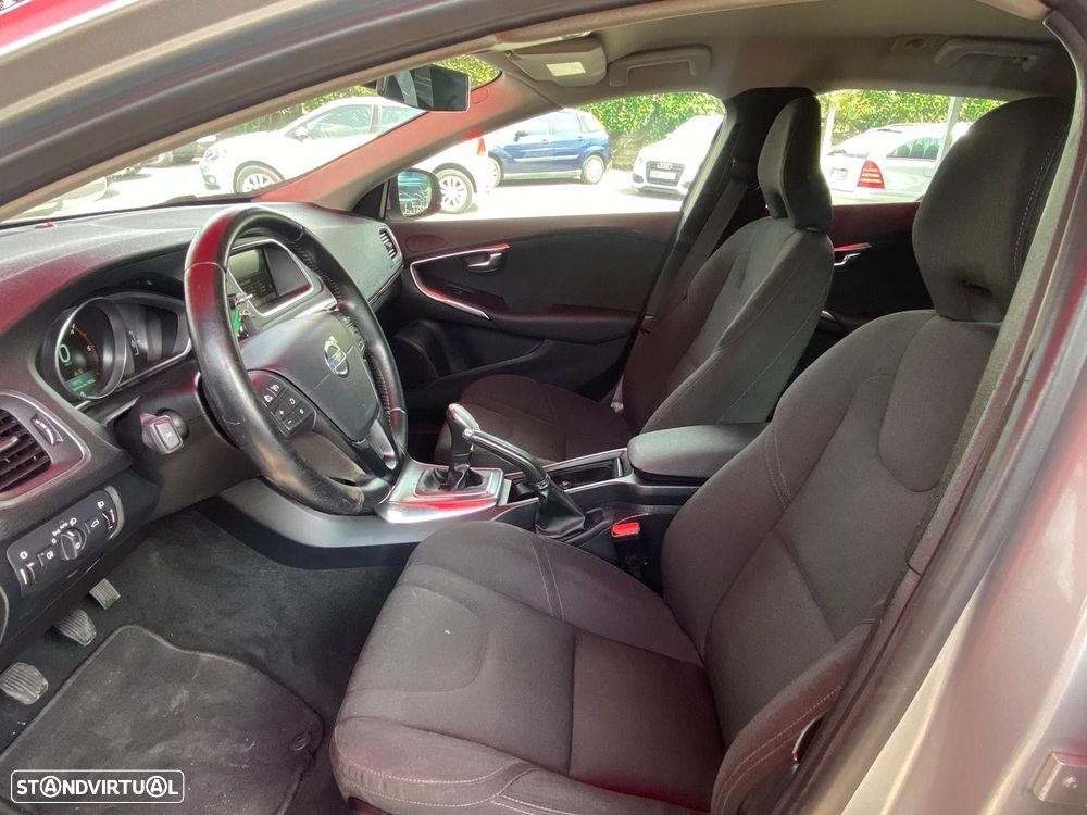 Volvo V40 1.6 D2 Momentum - 6