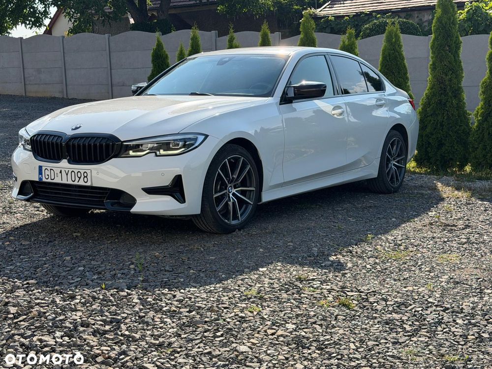 BMW Seria 3 330i Sport Line - 1