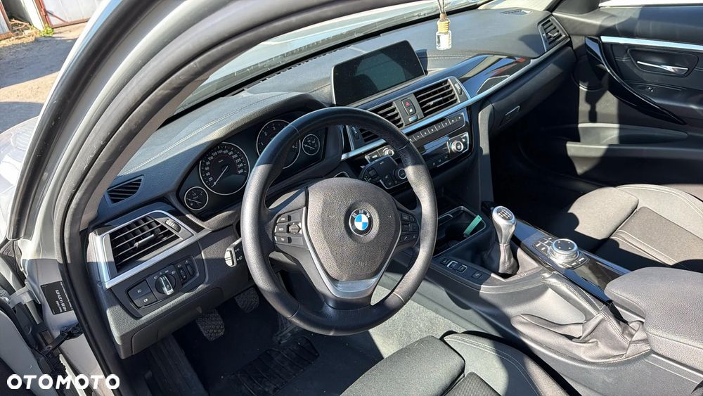 BMW Seria 3 318d Edition Luxury Line Purity - 15