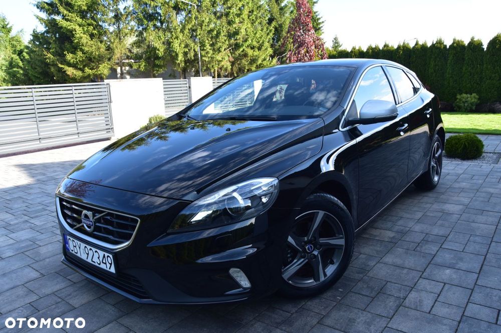 Volvo V40 D2 Drive-E R-Design Momentum - 1