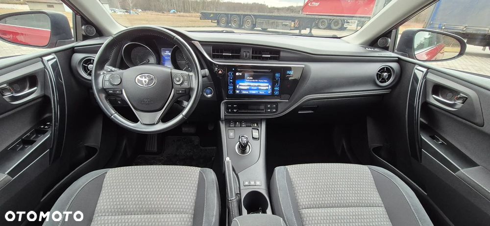 Toyota Auris - 18