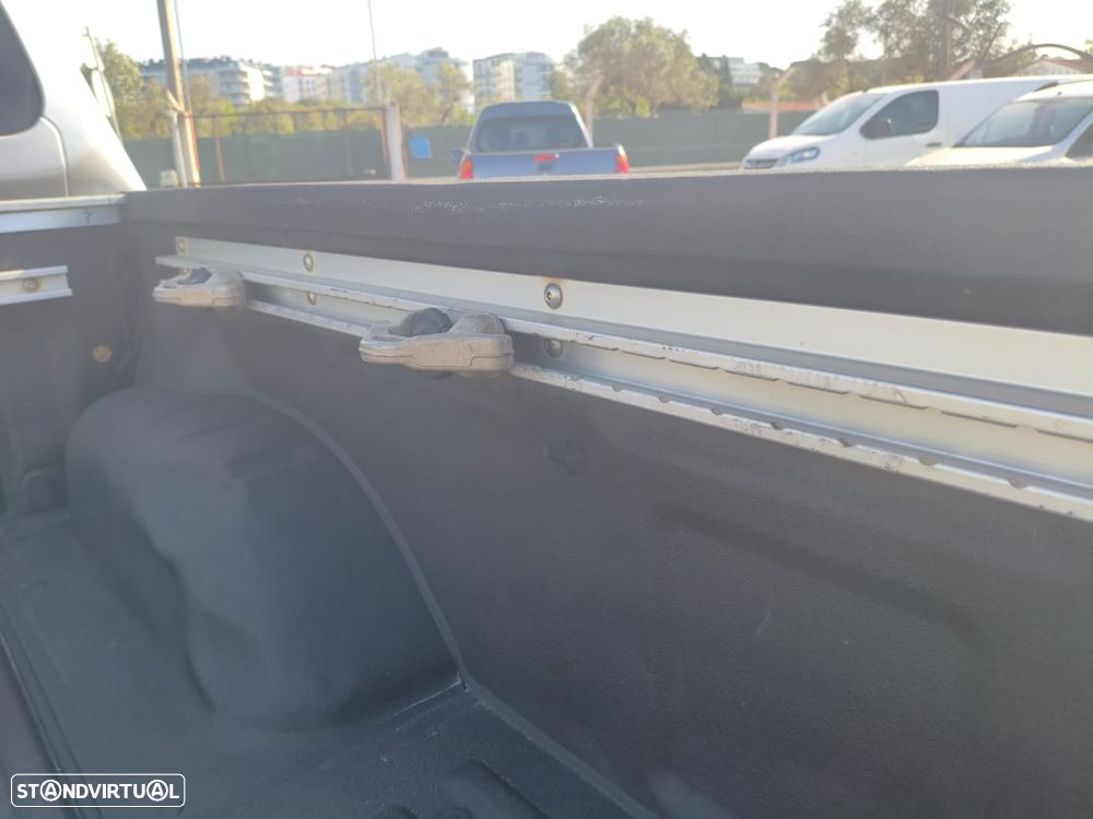 Nissan NAVARA NP300 2.3 DCI 4X4 190 CV - 22