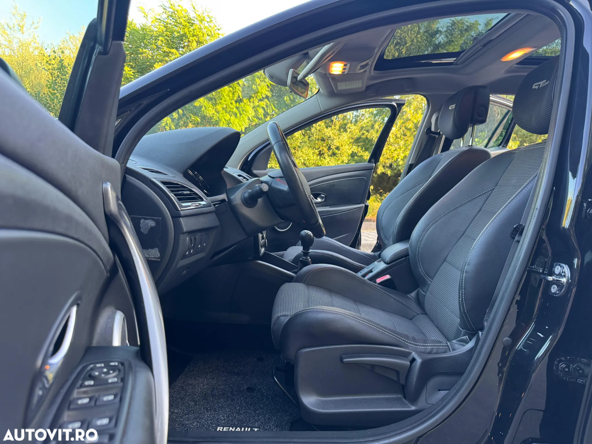 Renault Megane ENERGY dCi 110 GT LINE - 32