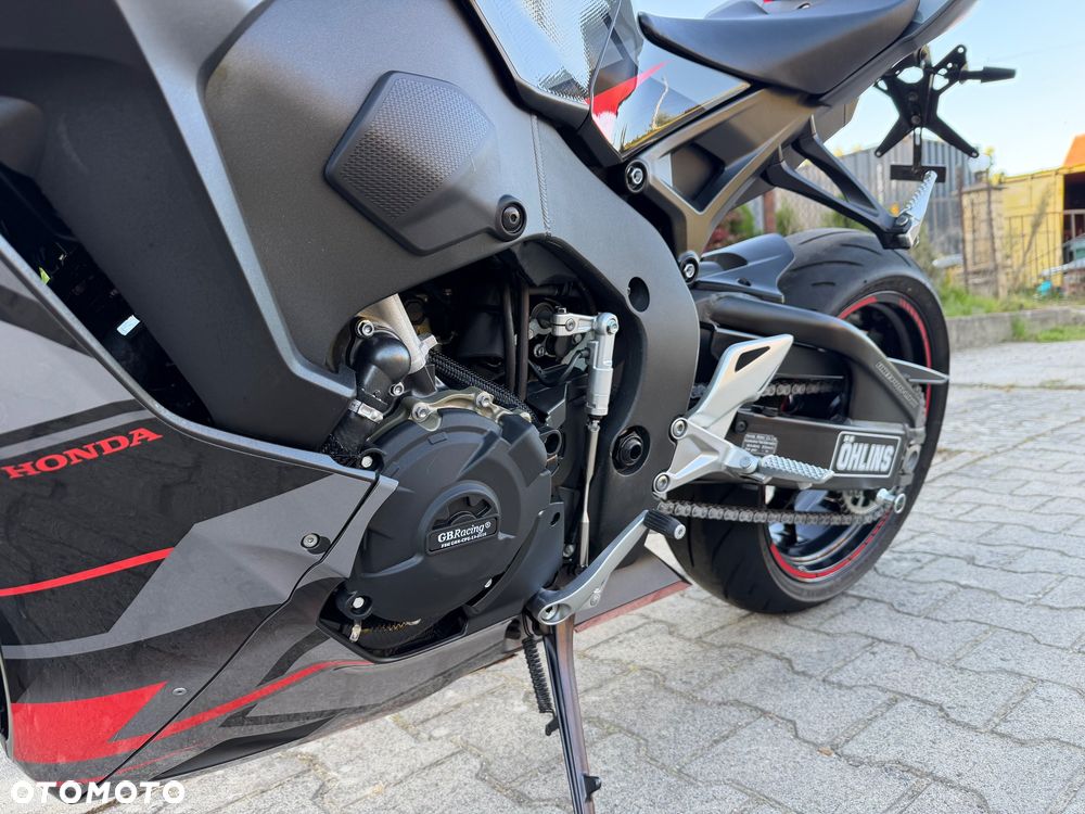 Honda CBR - 25