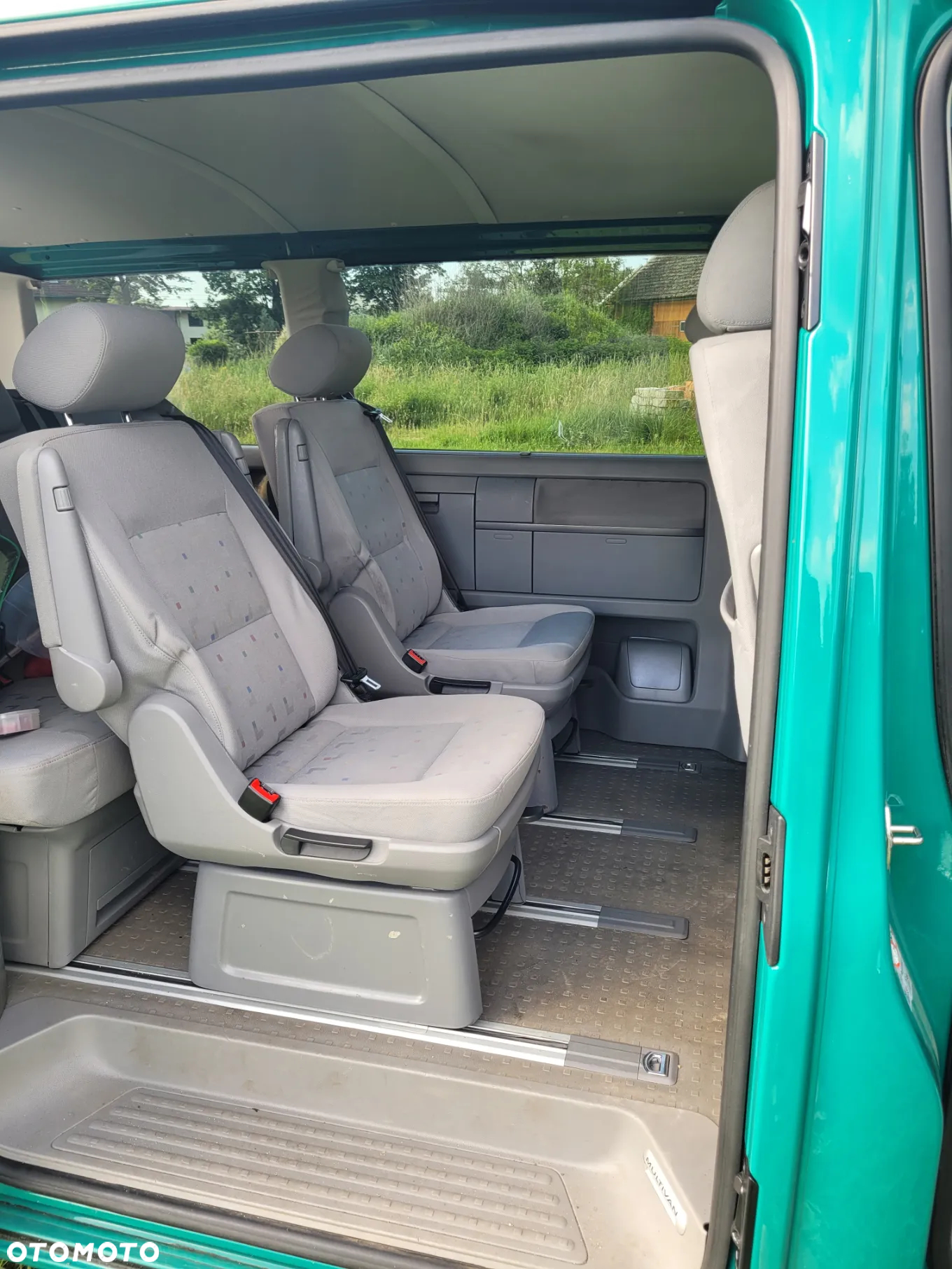 Volkswagen Multivan - 7