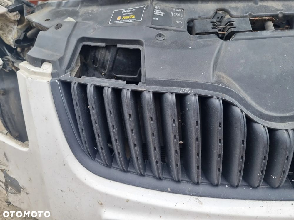 SKODA FABIA II 07-14 2009 r. 5D HB GRILL ATRAPA CHŁODNICY + - 2