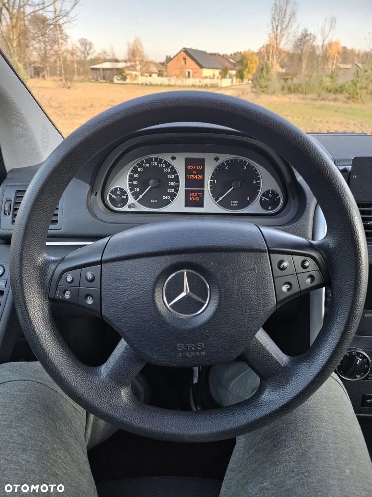 Mercedes-Benz Klasa B - 16