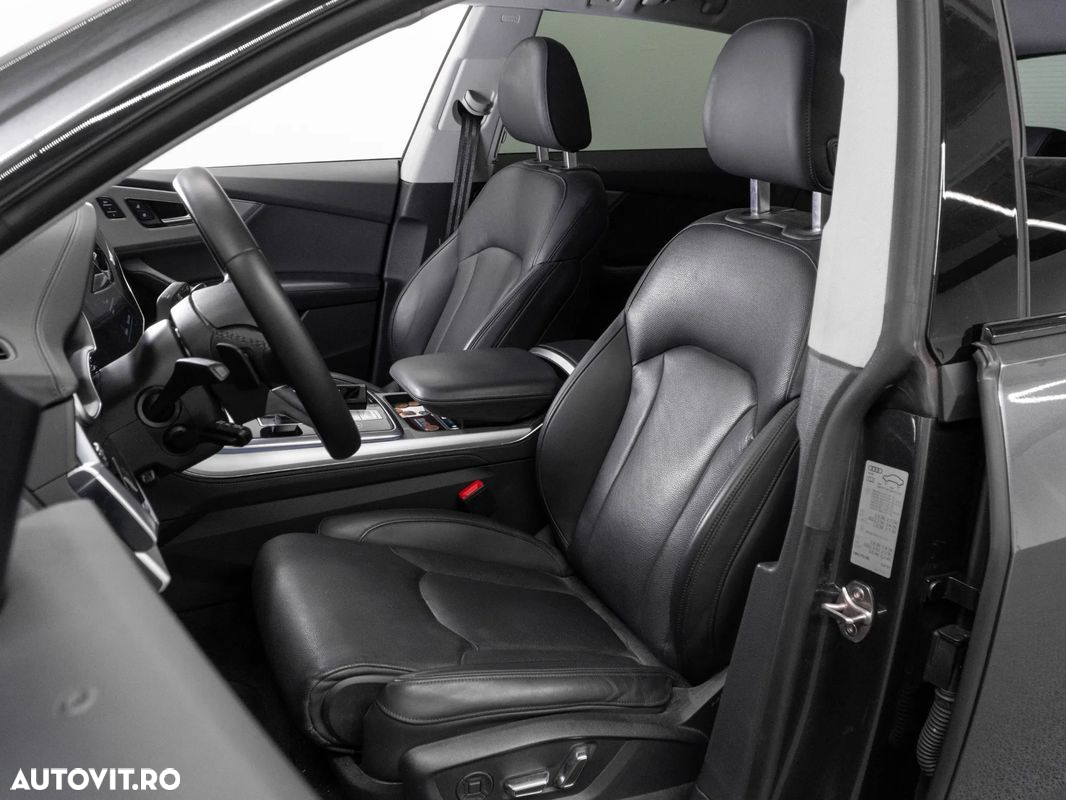 Audi Q8 - 30