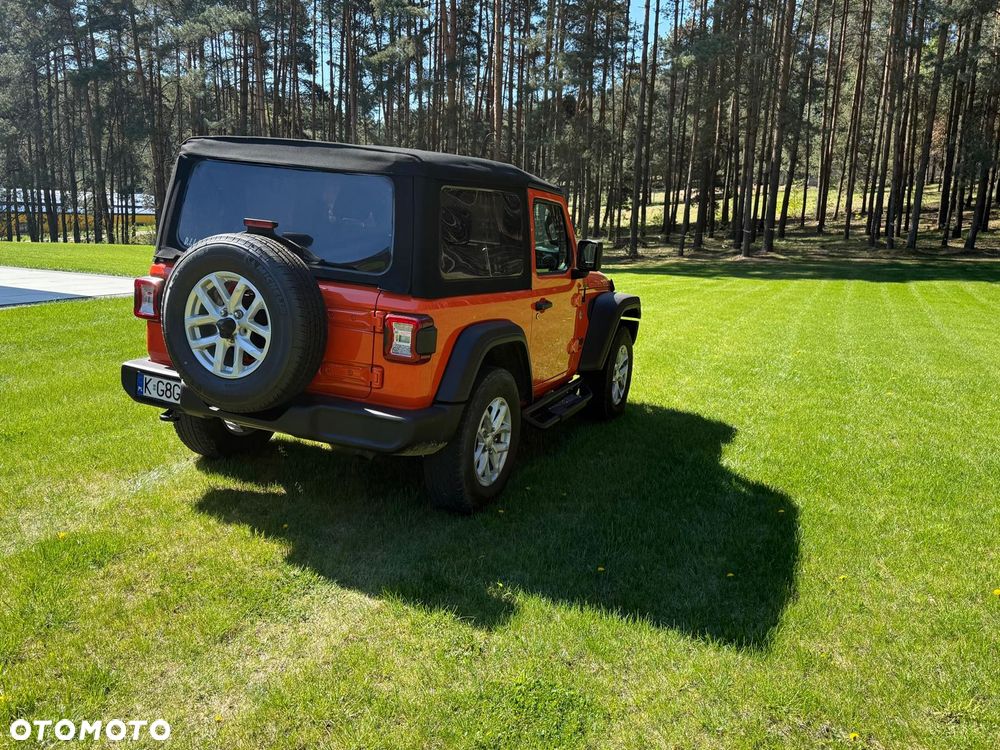 Jeep Wrangler - 4
