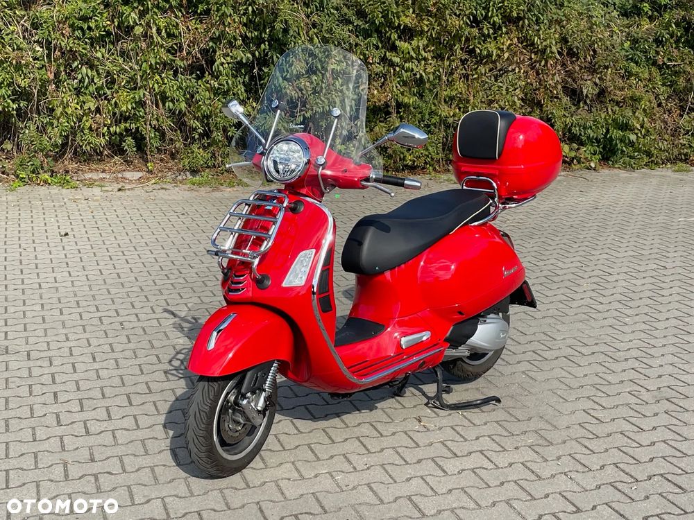 Vespa GTS - 2