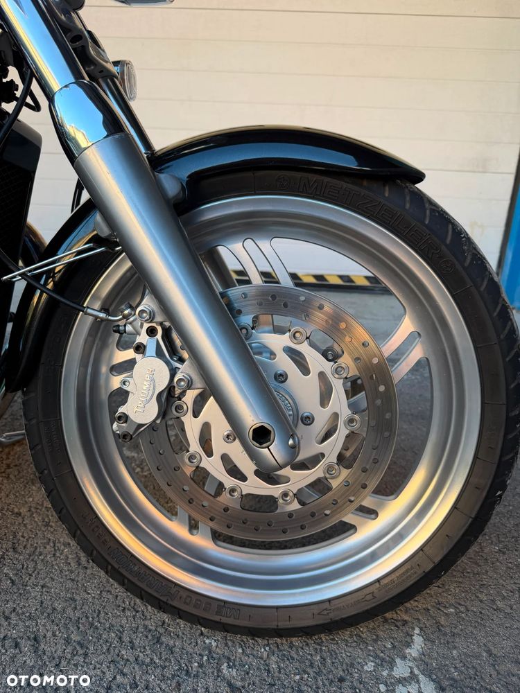 Triumph Thunderbird - 10