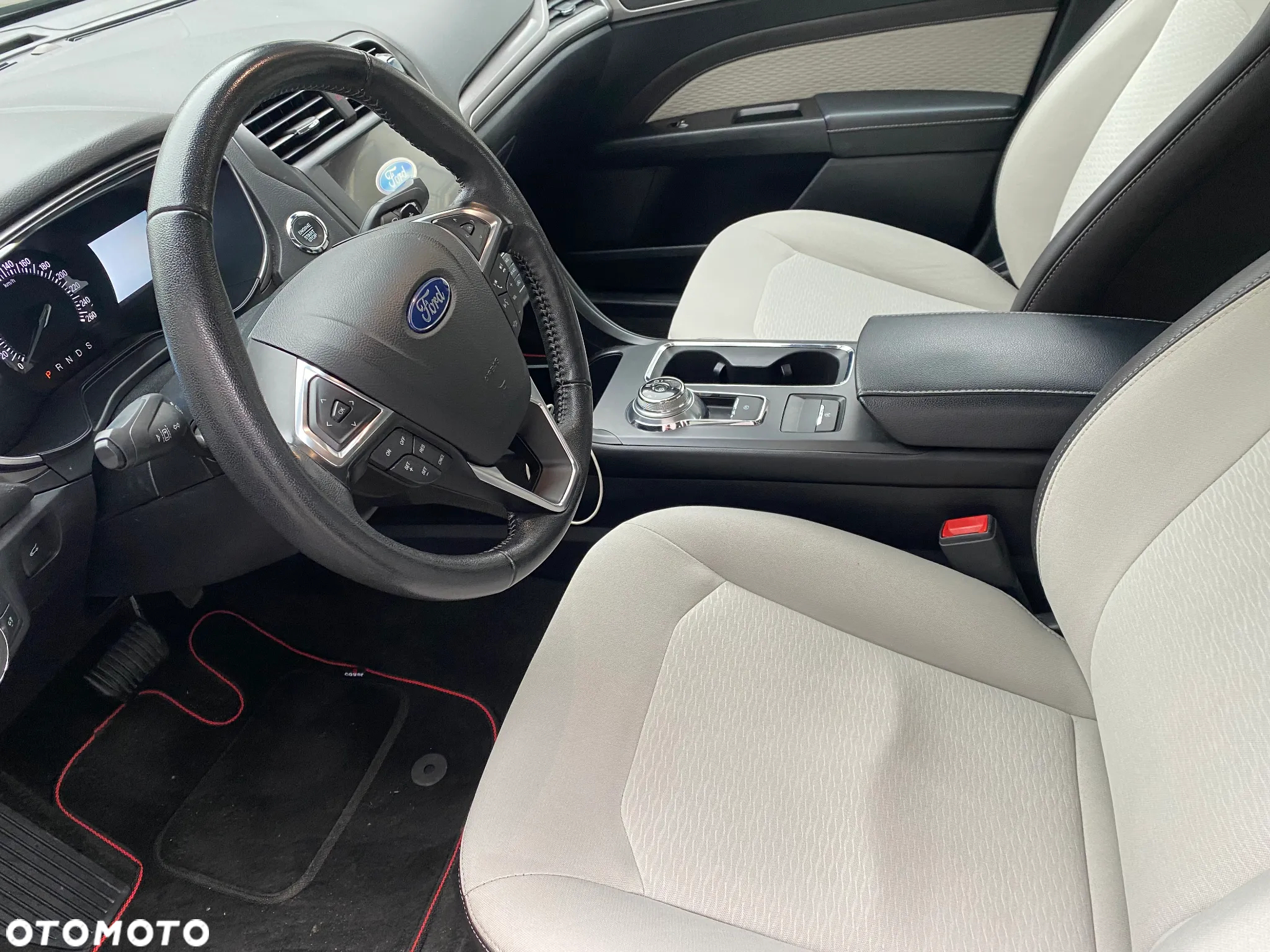 Ford Fusion - 25