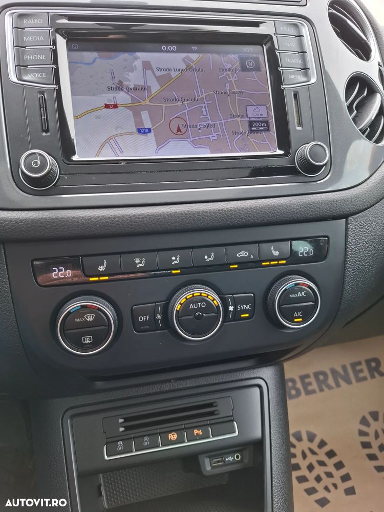 Volkswagen Tiguan 2.0 TDI SCR 4MOTION BlueMotion Technology Lounge Sport & Style - 8