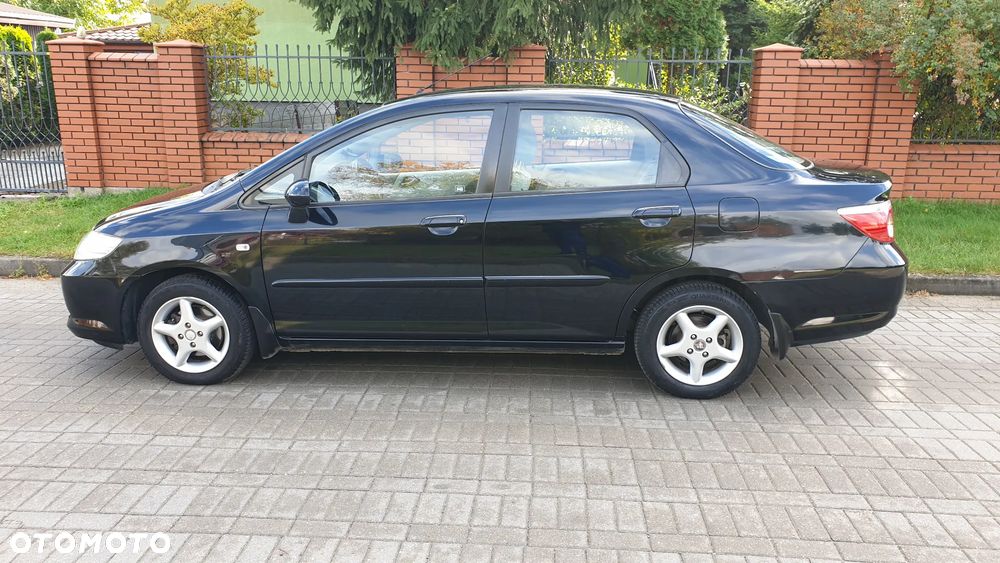 Honda City 1.4 Comfort - 17