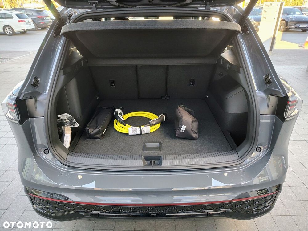 Volkswagen Tiguan - 9