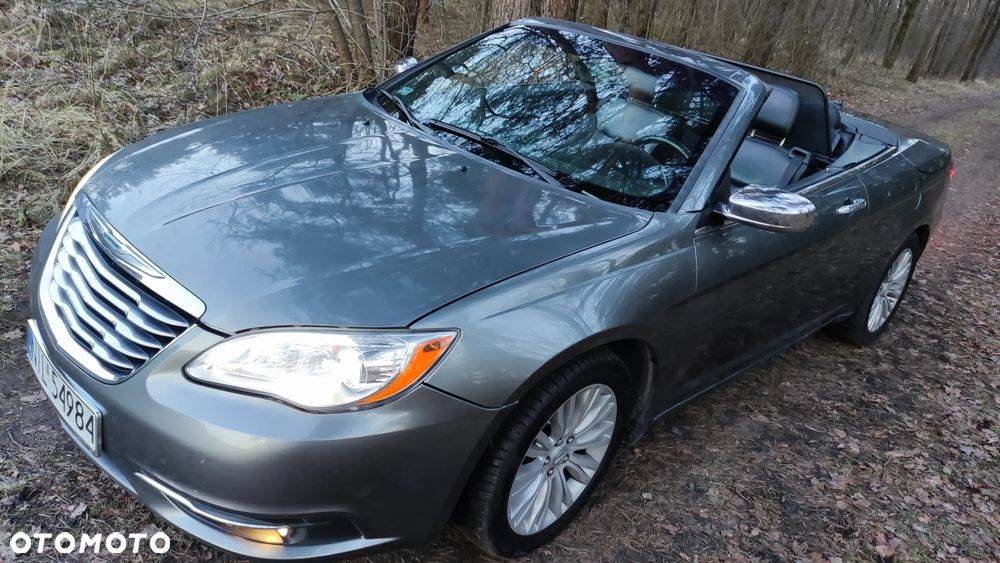 Chrysler 200 - 1