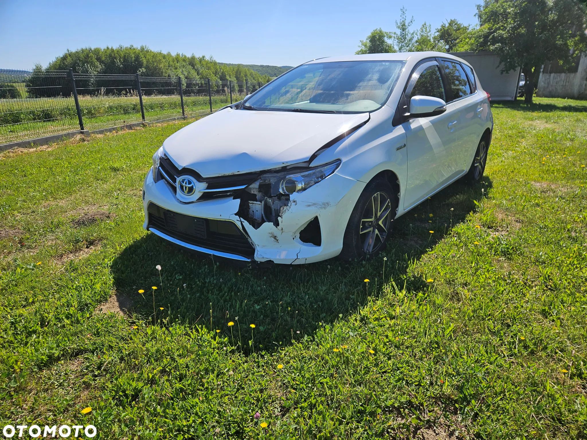 Toyota Auris 1.8 HSD Prestige NAVI - 1