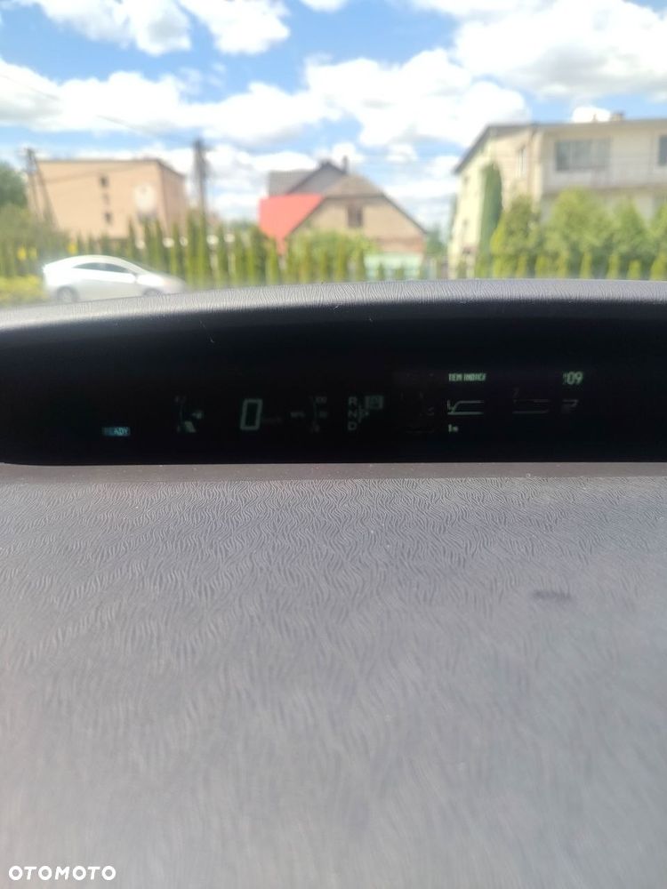 Toyota Prius 1.8 HSD Prestige - 13