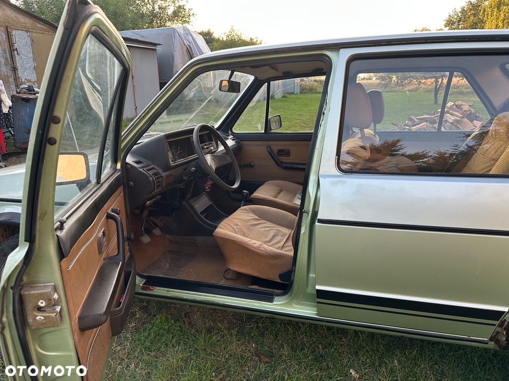 Volkswagen Jetta - 3