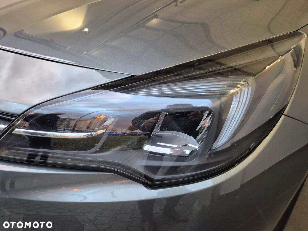 Opel Astra V 1.2 T Elegance S&S - 10