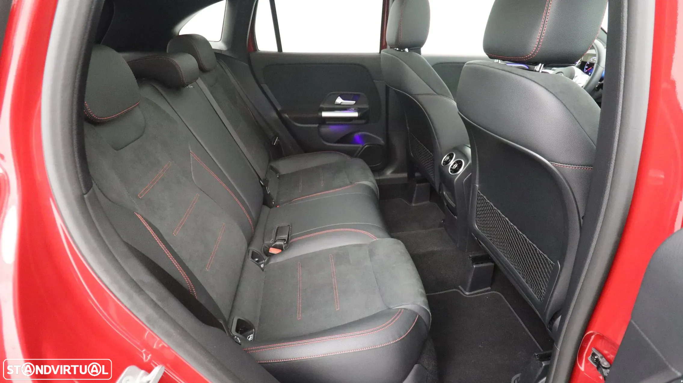 Mercedes-Benz GLA 180 d AMG Line - 25
