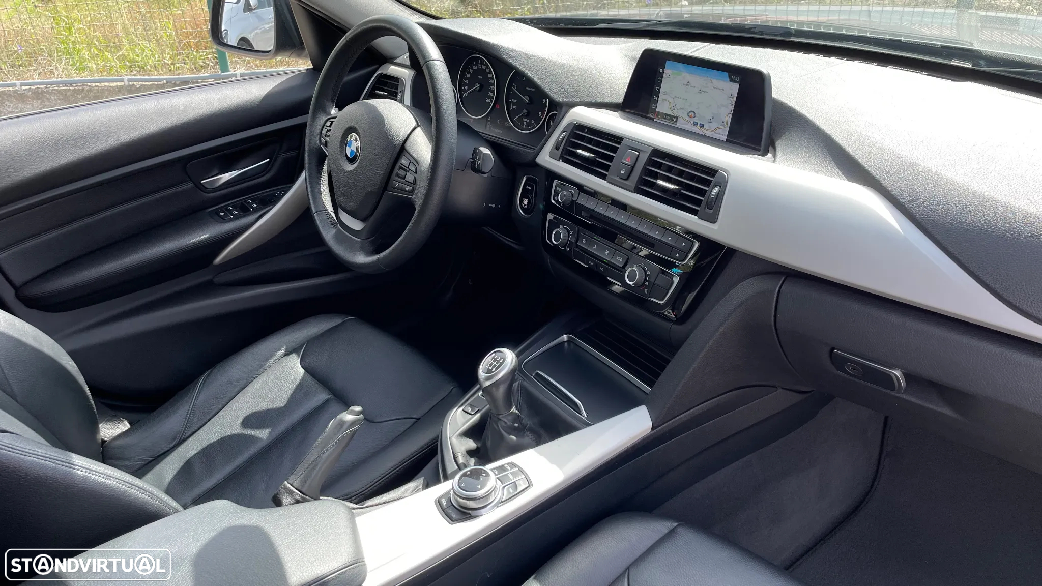 BMW 318 d Touring Advantage - 14