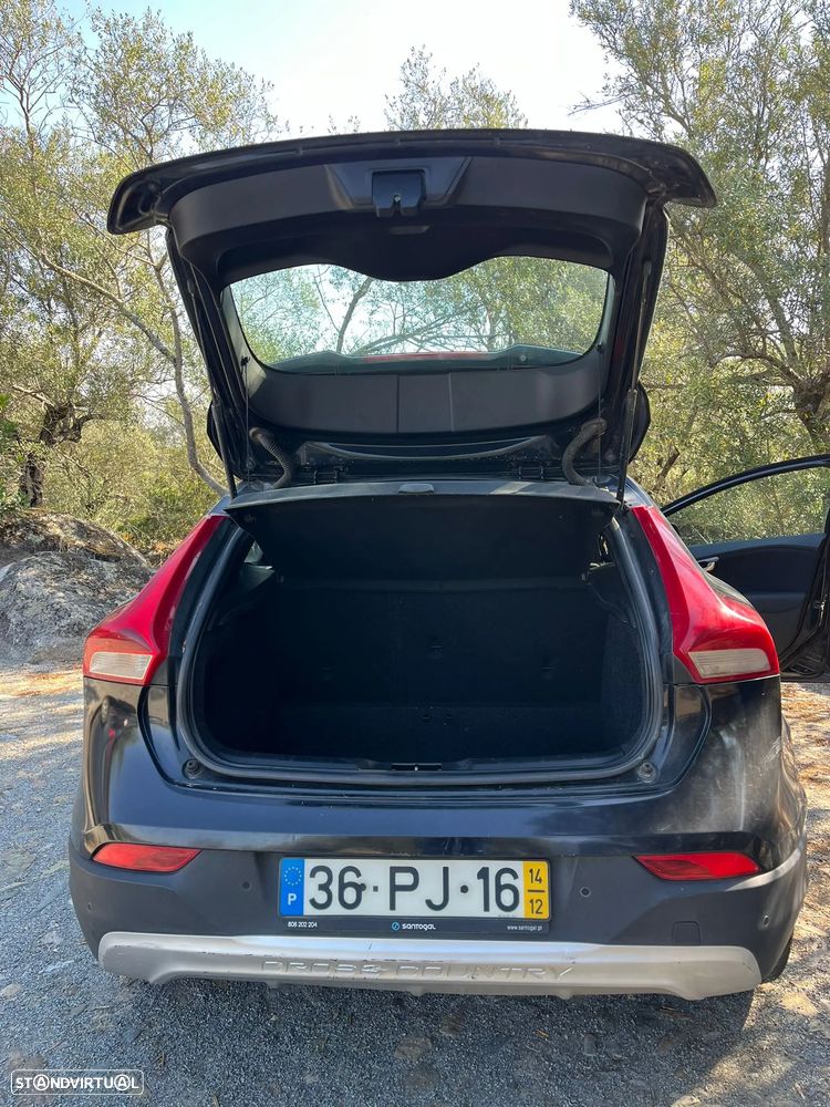 Volvo V40 Cross Country - 6