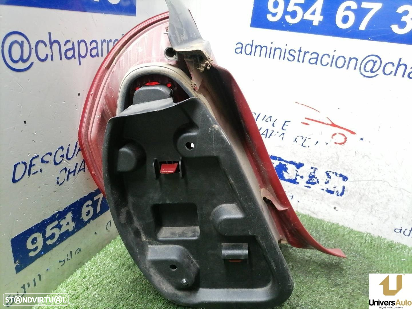 FAROLIM TRASEIRO DIREITO CITROEN C5 I 2001 - - 2